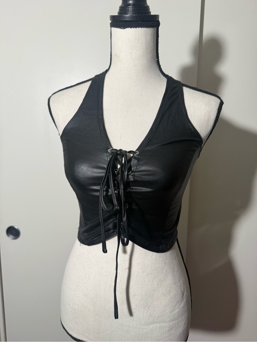 🖤✨ Fashion Nova “All You Desire” Halter Top ✨🖤